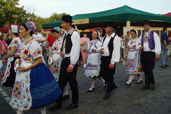 Trang phục truyền thống của các nước châu Âu