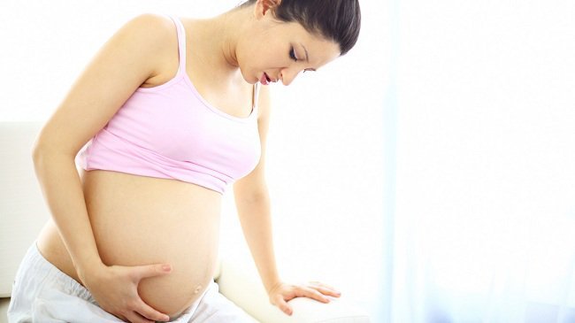 Đau và mổ ruột thưa khi mang thai có nguy hiểm không?