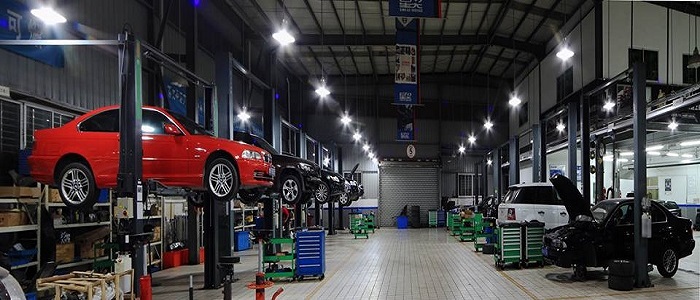 Garage bảo dưỡng sửa chữa ô tô tại TPHCM