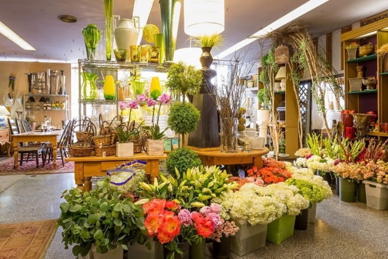 Bí quyết kinh doanh hoa tươi một vốn bốn lời cho người mới