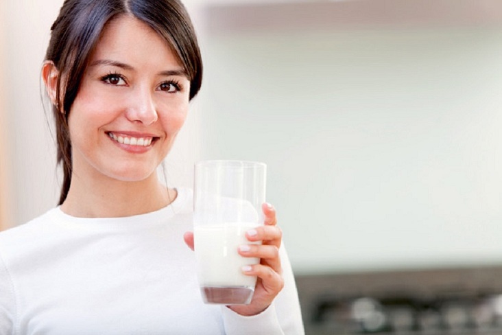Nên uống sữa tươi vào lúc nào là tốt nhất?