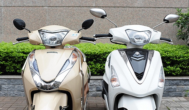 Xe máy Honda và Yamaha